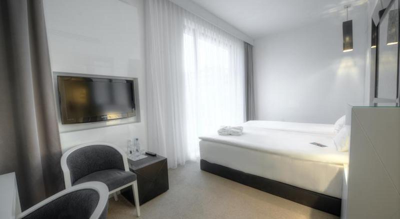 Platinum Palace Boutique Hotel & Spa Wroclaw Ngoại thất bức ảnh A room at the hotel
