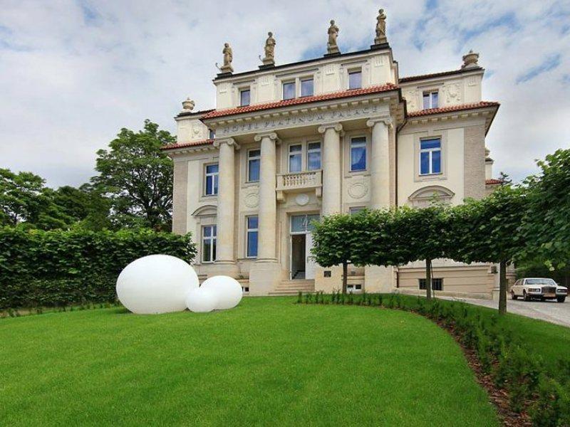 Platinum Palace Boutique Hotel & Spa Wroclaw Ngoại thất bức ảnh The National Museum of the United States Army