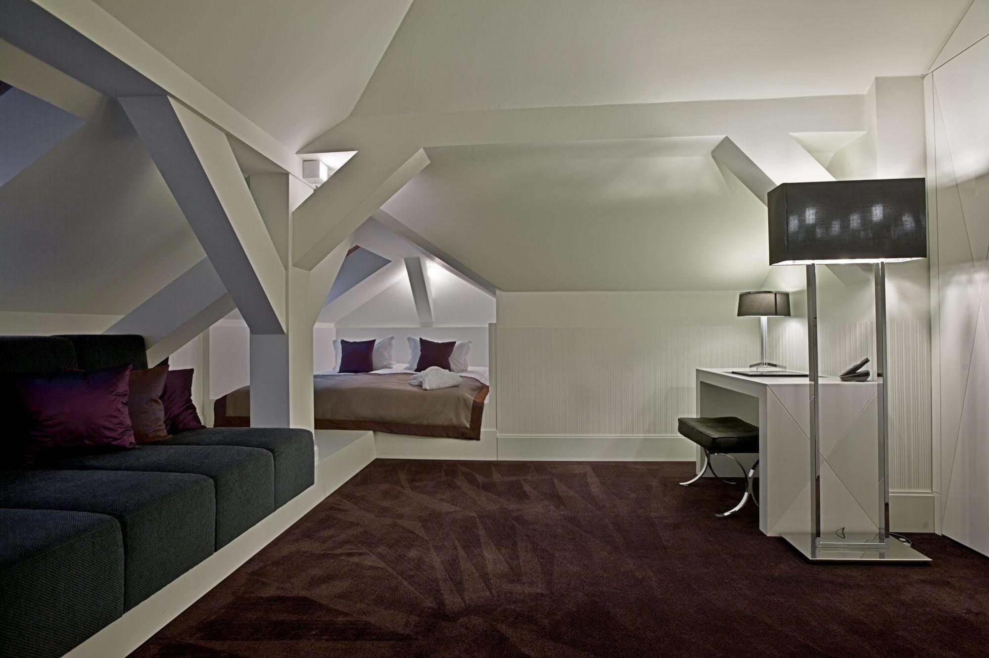 Platinum Palace Boutique Hotel & Spa Wroclaw Phòng bức ảnh A suite at the hotel