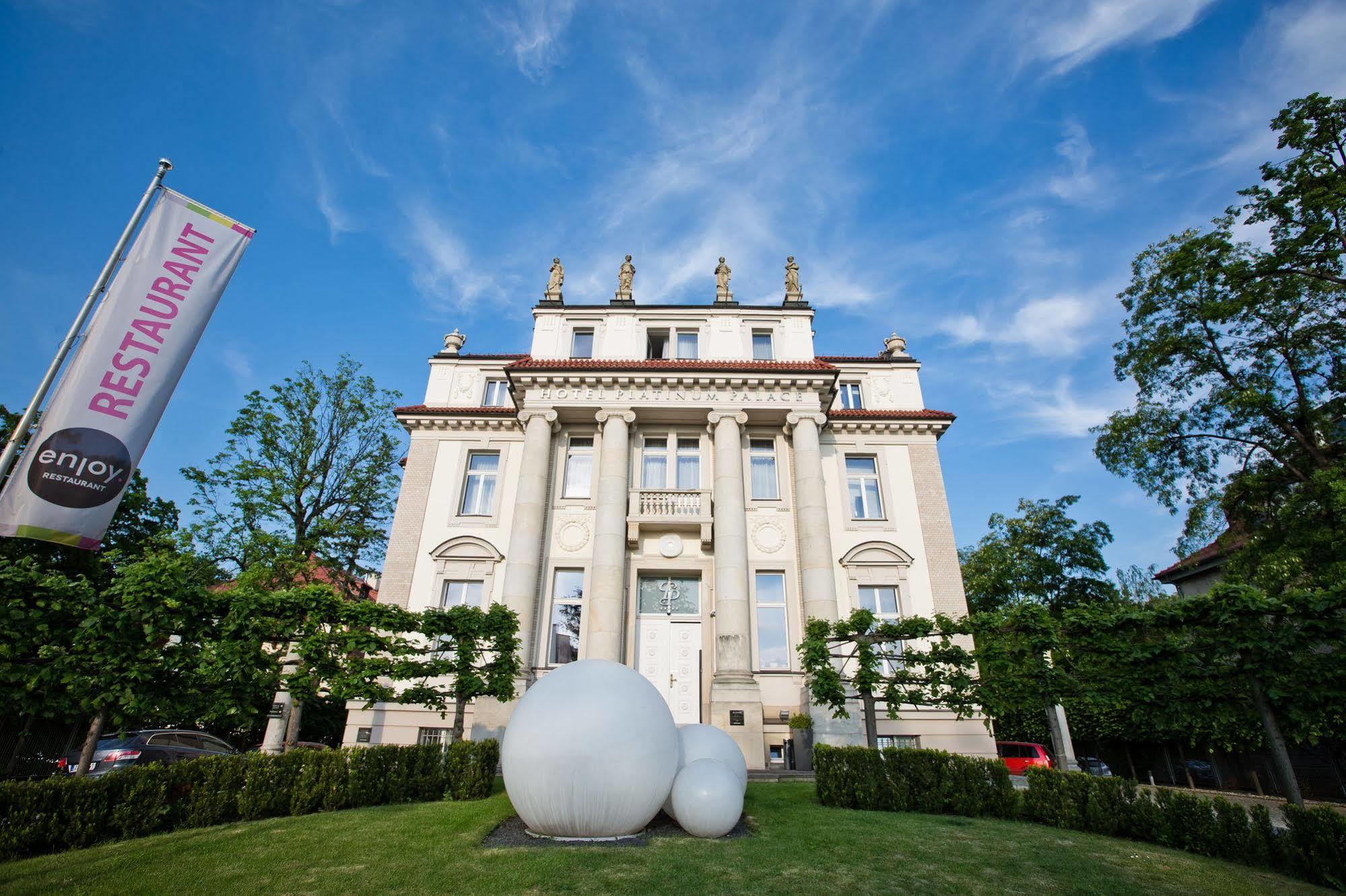 Platinum Palace Boutique Hotel & Spa Wroclaw Ngoại thất bức ảnh Villa Merano